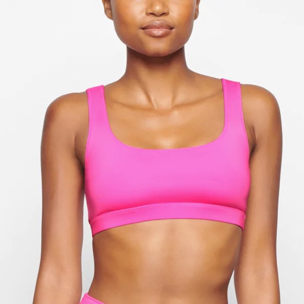 Skims Swim Tank Bikini Top Taffy size M